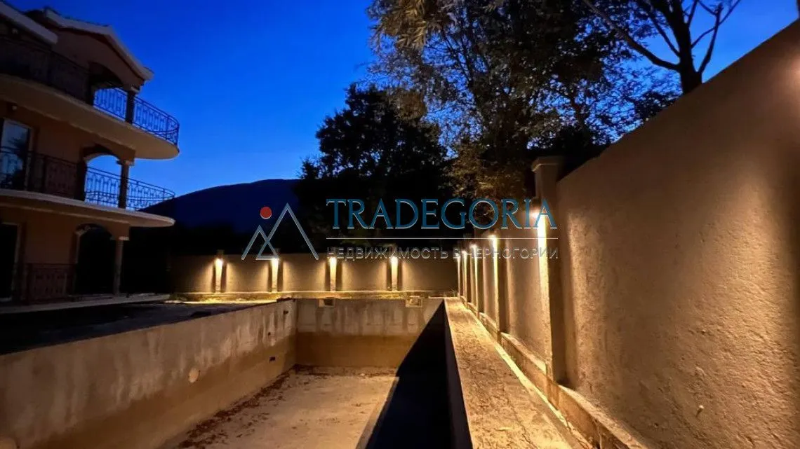 Prodaja, dvosoban stan, 79m², Lastva Grbaljska, Kotor