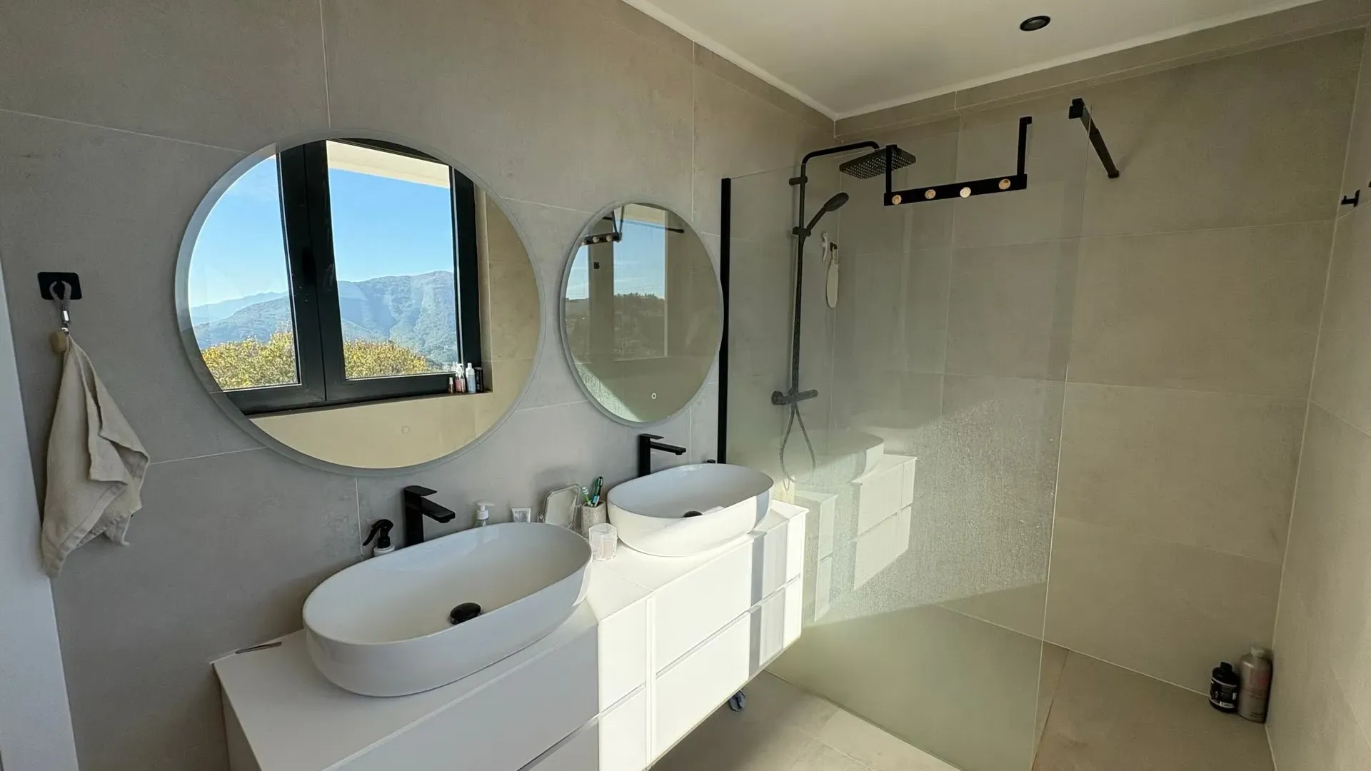 Prodaja, četvorosoban stan, 165m², Herceg Novi, Crna Gora
