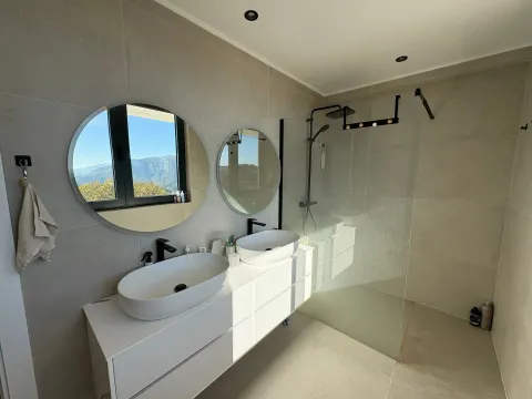 Prodaja, četvorosoban stan, 165m², Herceg Novi, Crna Gora - image 16