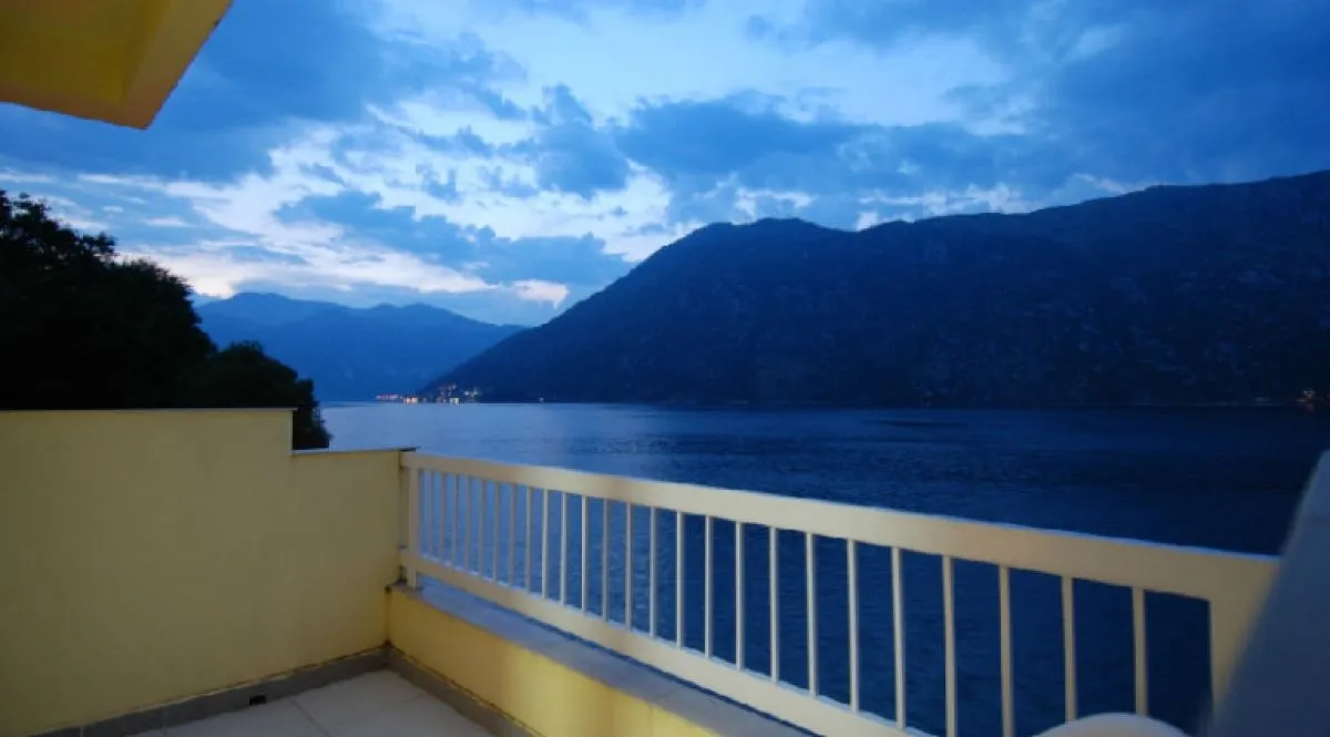 Prodaja, ugostiteljski objekat, 1630m², Stoliv, Kotor