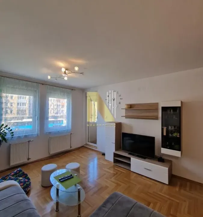 Izdavanje, jednosoban stan, 45m², Banatić, Novi Sad Sve Podlokacije