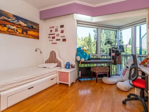 Sale, three bedroom apartment, 136m², Podgorica, Crna Gora - image 9