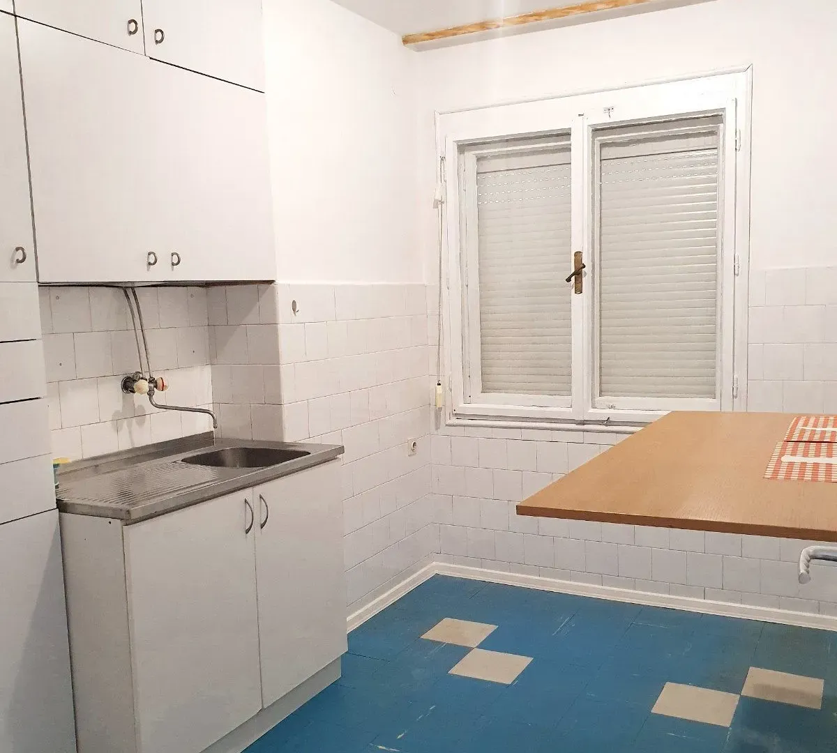 Izdavanje, parking/garaža, 150m², Momišići, Podgorica