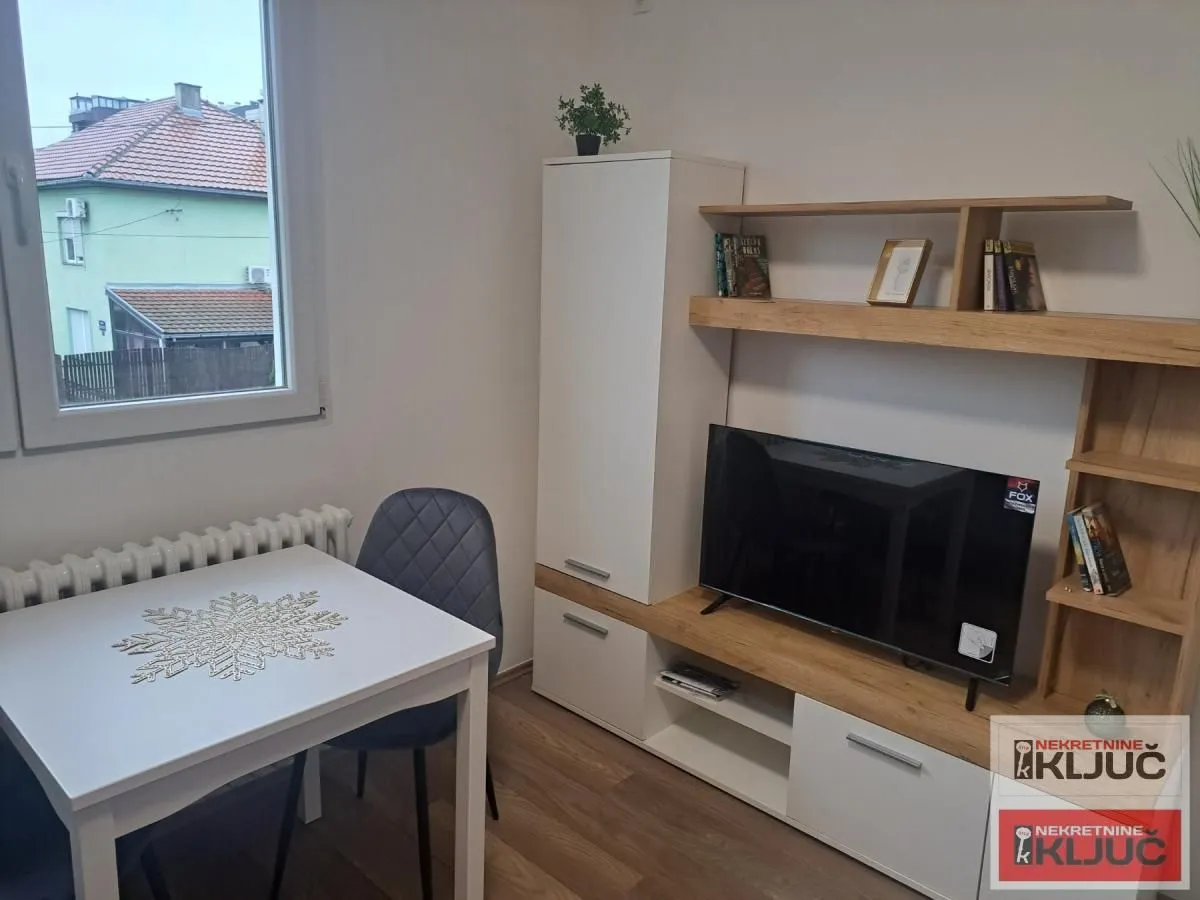 Prodaja, garsonjera, 16m², Železnička Stanica, Novi Sad Sve Podlokacije