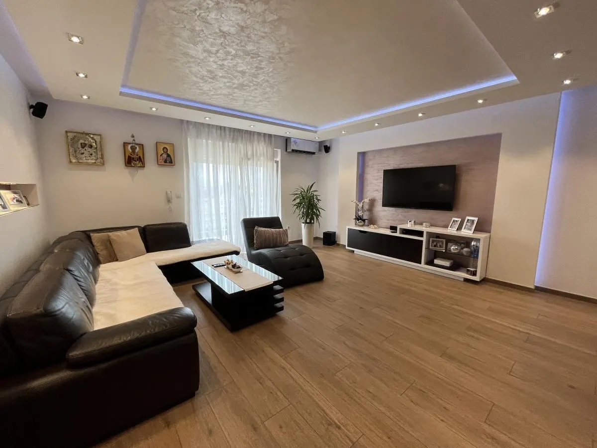Sale, house, 402m², Adice, Novi Sad Sve Podlokacije