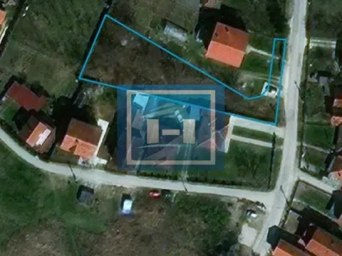 Zemljište in Jagodina