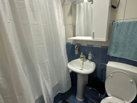 Rent, one bedroom apartment, 48m², Tološi, Podgorica - image 3