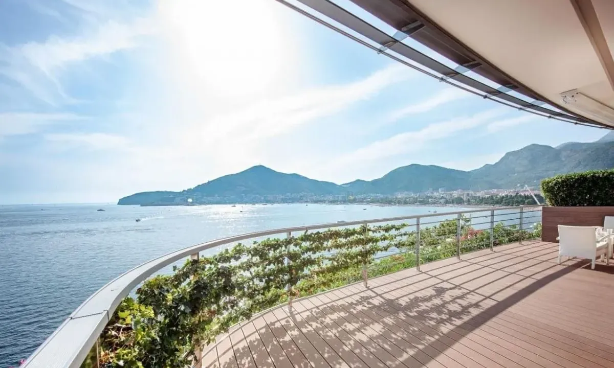 Prodaja, dvosoban stan, 170m², Budva, Crna Gora