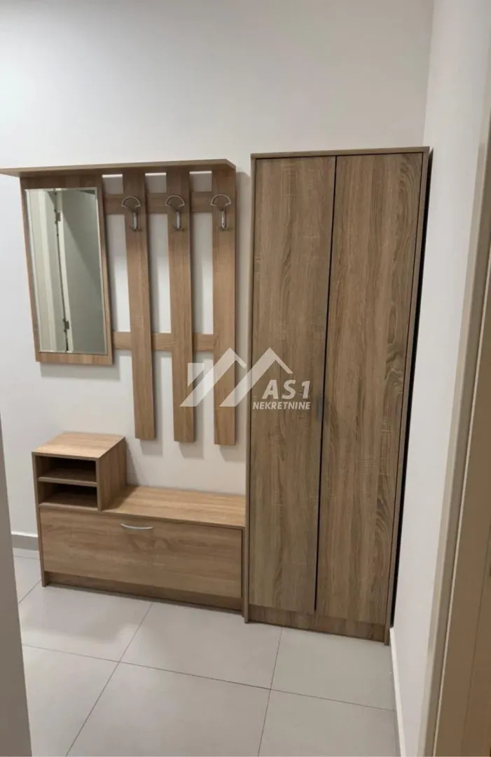 Izdavanje, jednosoban stan, 41m², Rotkvarija, Novi Sad Sve Podlokacije