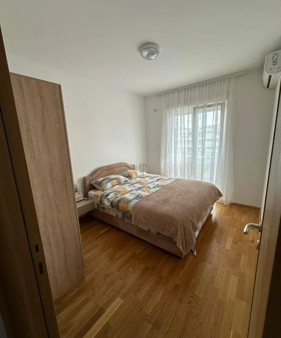 Izdavanje, dvosoban stan, 66m², Stari Aerodrom, Podgorica