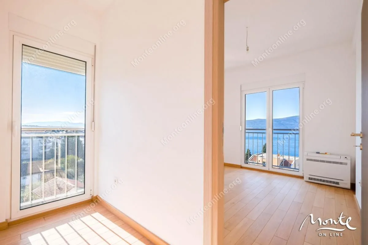 Prodaja, dvosoban stan, 66m², Tivat, Crna Gora