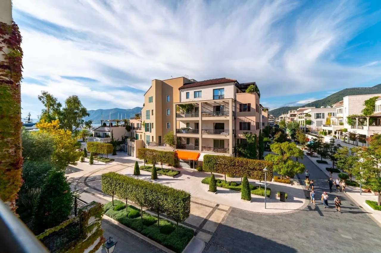 Rent, one bedroom apartment, 63m², Porto Montenegro, Tivat