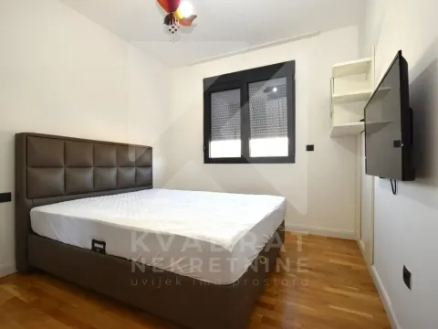 Izdavanje, trosoban stan, 130m², Dalmatinska ulica, Podgorica - image 8