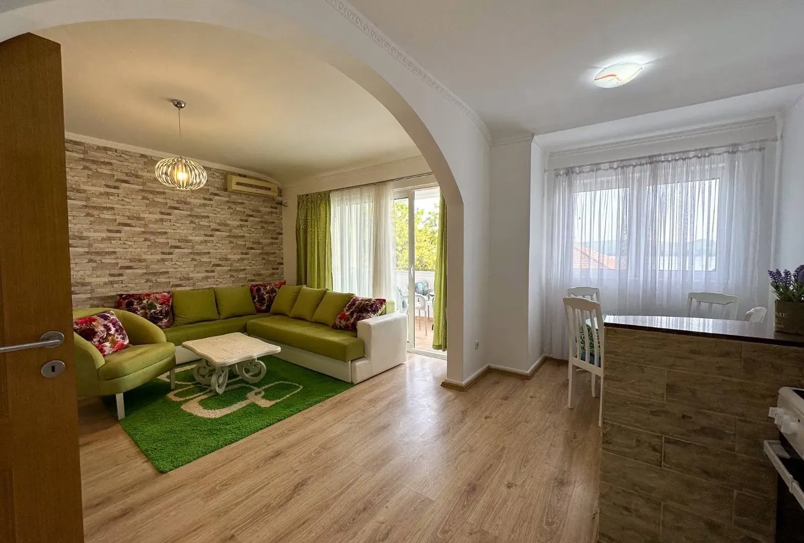 Rent, one bedroom apartment, 65m², Centar, Tivat