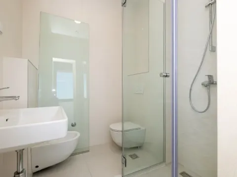 Prodaja, trosoban stan, 95m², Gornja Gorica, Podgorica - image 4