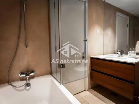 Izdavanje, trosoban stan, 120m², Savski Venac, Beograd - image 12