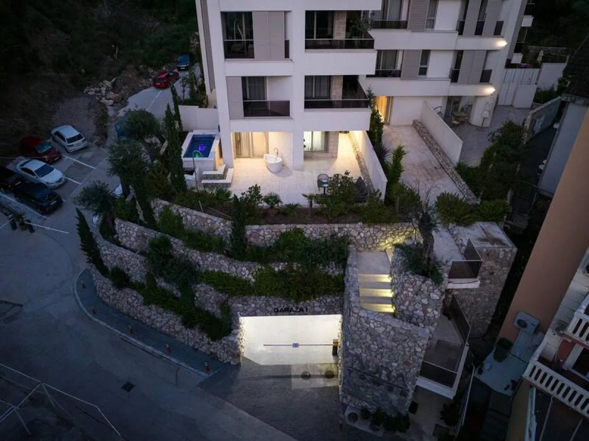 Sale, one bedroom apartment, 56m², Rafailovići, Budva