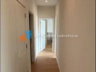 Izdavanje, trosoban stan, 71m², Savski Venac, Beograd - image 5