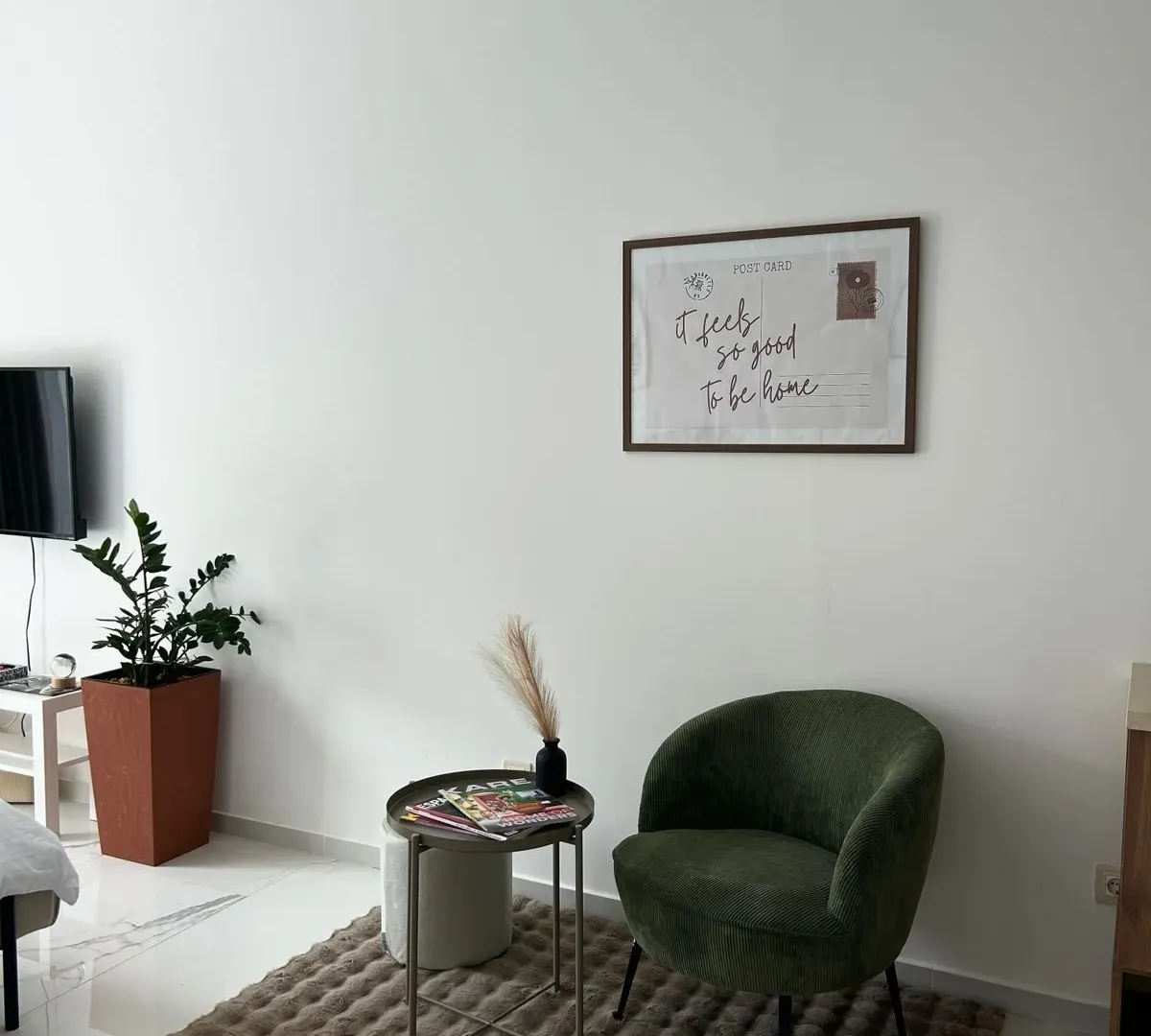 Izdavanje, garsonjera, 28m², Pržno, Budva