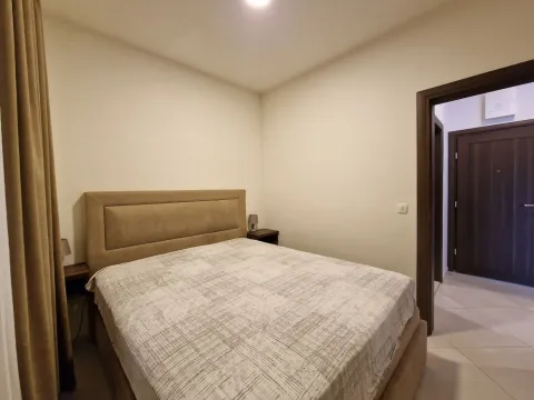 Izdavanje, četvorosoban stan, 45m², Bečići, Budva - image 7