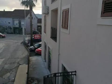Prodaja, trosoban stan, 69m², Tivat, Crna Gora - image 4