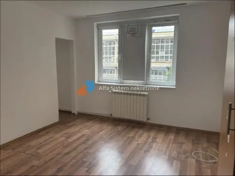 Rent, three bedroom apartment, 80m², Crveni Krst, Beograd - image 11