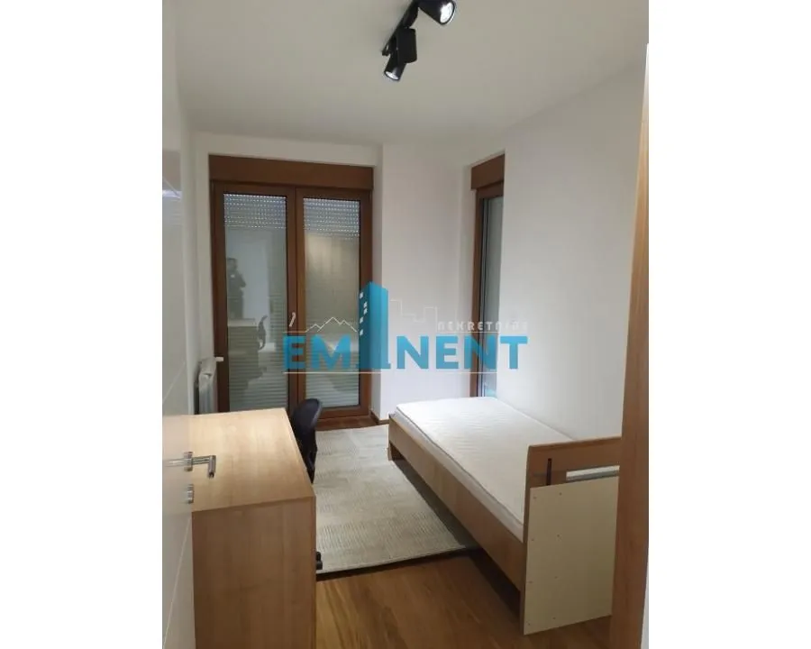 Rent, four bedroom apartment, 100m², Novi Beograd Blok 65, Novi Beograd Sve Podlokacije
