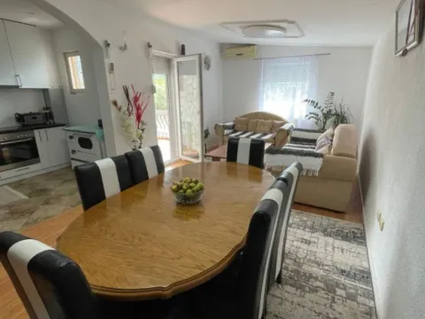 Prodaja, kuća, 220m², Bar, Crna Gora - image 9