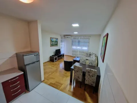 Izdavanje, dvosoban stan, 74m², Pobrežje, Podgorica - image 6