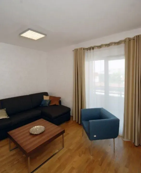 Izdavanje, dvosoban stan, 70m², City Kvart, Podgorica