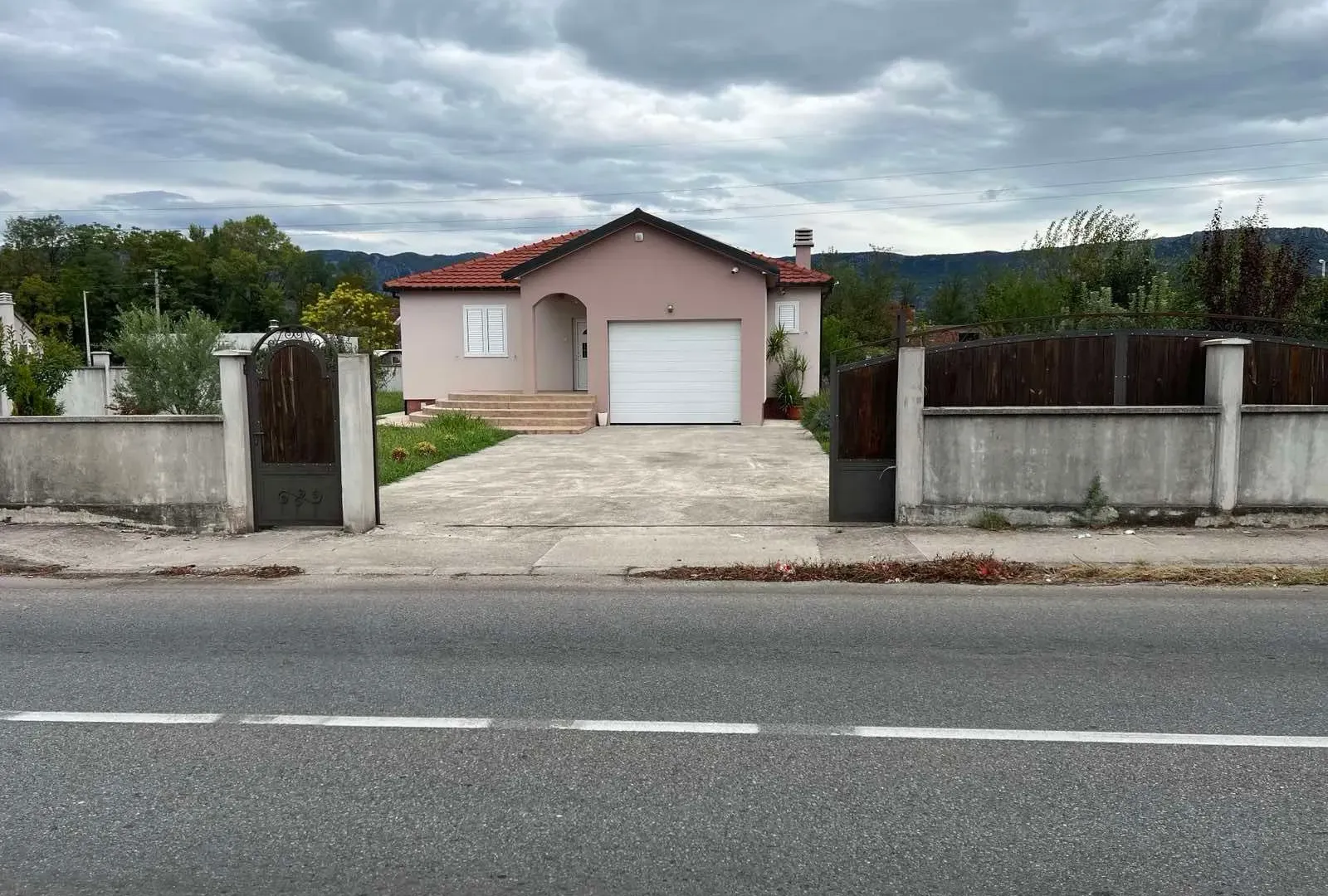 Rent, house, 150m², Spuž, Danilovgrad