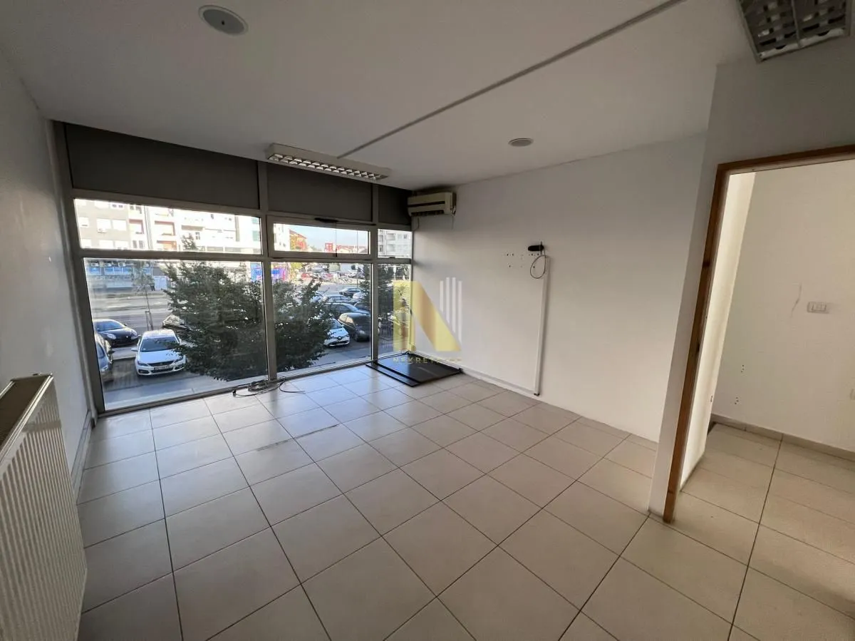 Rent, office space, 95m², Bulevar Evrope, Novi Sad Sve Podlokacije