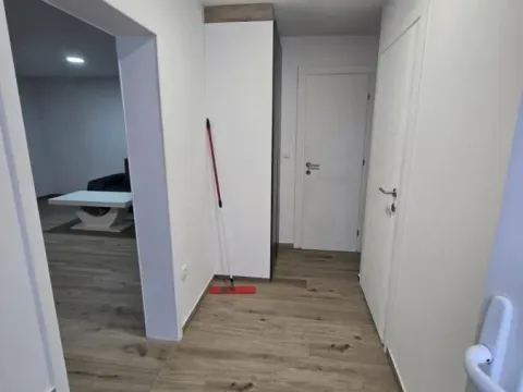 Izdavanje, dvosoban stan, 50m², Sajlovo, Novi Sad Sve Podlokacije - image 12