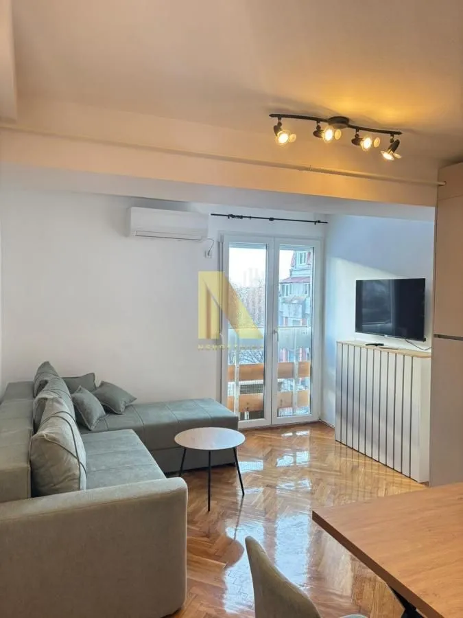 Rent, studio apartment, 25m², Bulevar Oslobodjenja, Novi Sad Sve Podlokacije