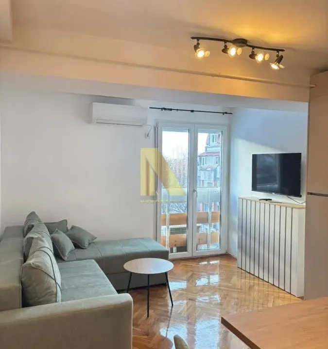 Rent, studio apartment, 25m², Bulevar Oslobodjenja, Novi Sad Sve Podlokacije