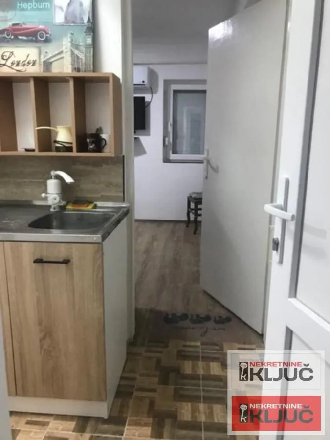 Izdavanje, garsonjera, 19m², Podbara, Novi Sad Sve Podlokacije