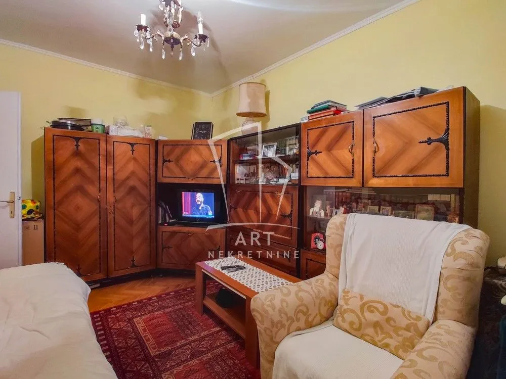 Sale, three bedroom apartment, 88m², Lipov Lad, Zvezdara Sve Podlokacije