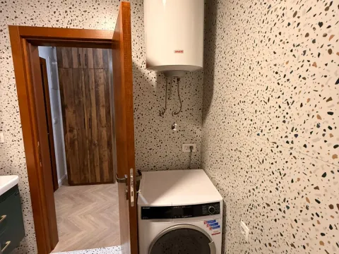 Izdavanje, jednosoban stan, 50m², Bartula, Bar - image 9