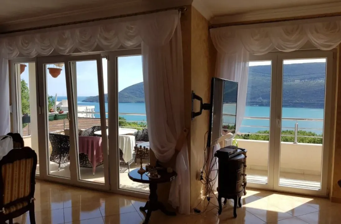 Sale, three bedroom apartment, 120m², Herceg Novi, Crna Gora