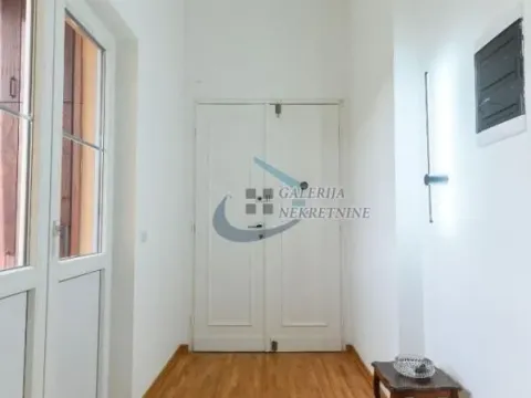 Izdavanje, poslovni prostor, 114m², Tašmajdan, Palilula Sve Podlokacije - image 11