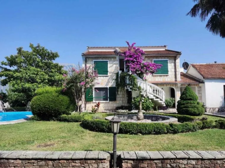 Izdavanje, kuća, 120m², Bar, Crna Gora