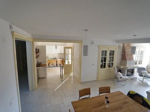Prodaja, kuća, 400m², Šušanj, Bar - image 11