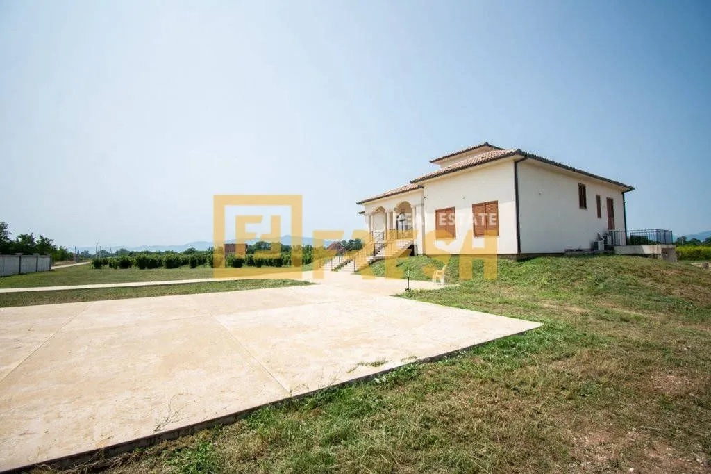 Rent, house, 700m², Zeta, Podgorica