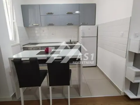 Izdavanje, stan, 26m², Sajam, Novi Sad Sve Podlokacije - image 4