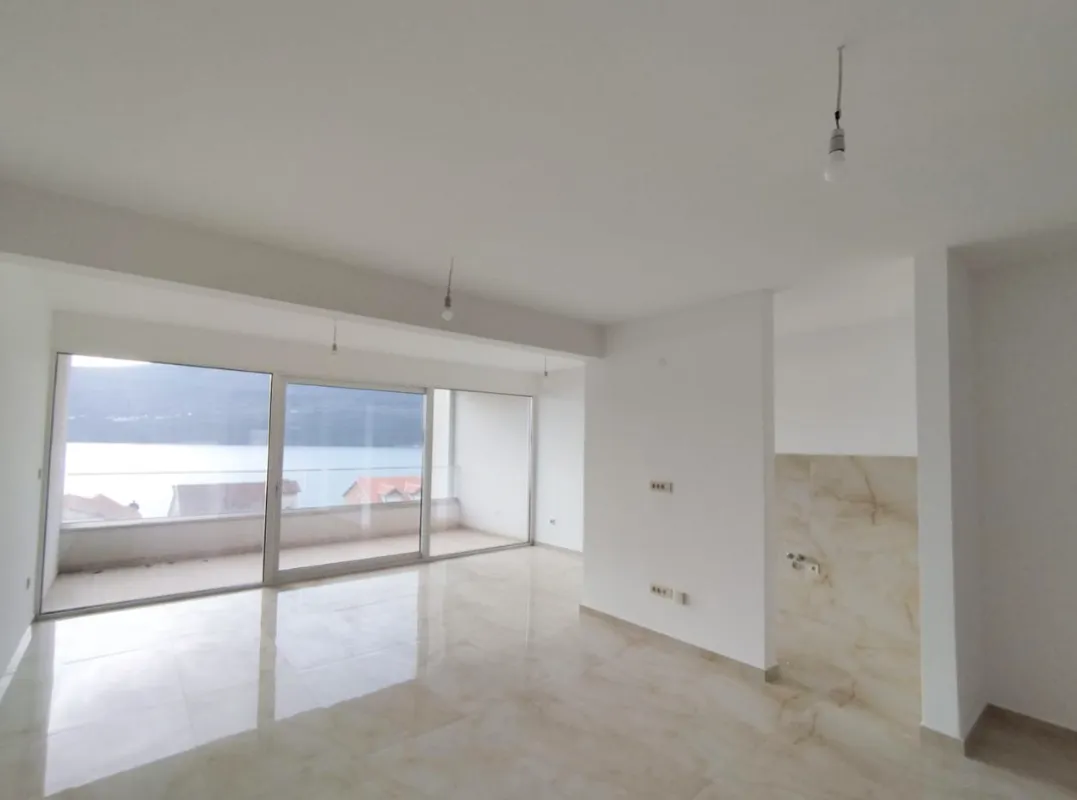 Prodaja, dvosoban stan, 91m², Baošići, Herceg Novi
