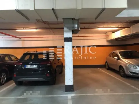 Sale, three bedroom apartment, 82m², Južni Bulevar, Vračar Sve Podlokacije - image 14