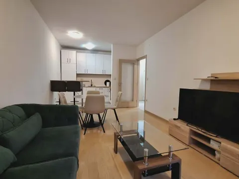 Rent, one bedroom apartment, 47m², City Kvart, Podgorica - image 1