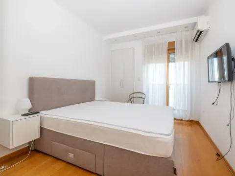 Izdavanje, trosoban stan, 101m², Preko Morače, Podgorica - image 6