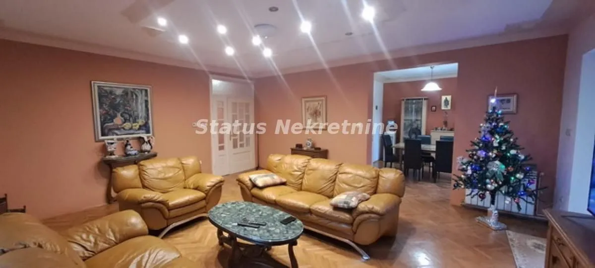 Prodaja, kuća, 348m², Petrovaradin, Novi Sad