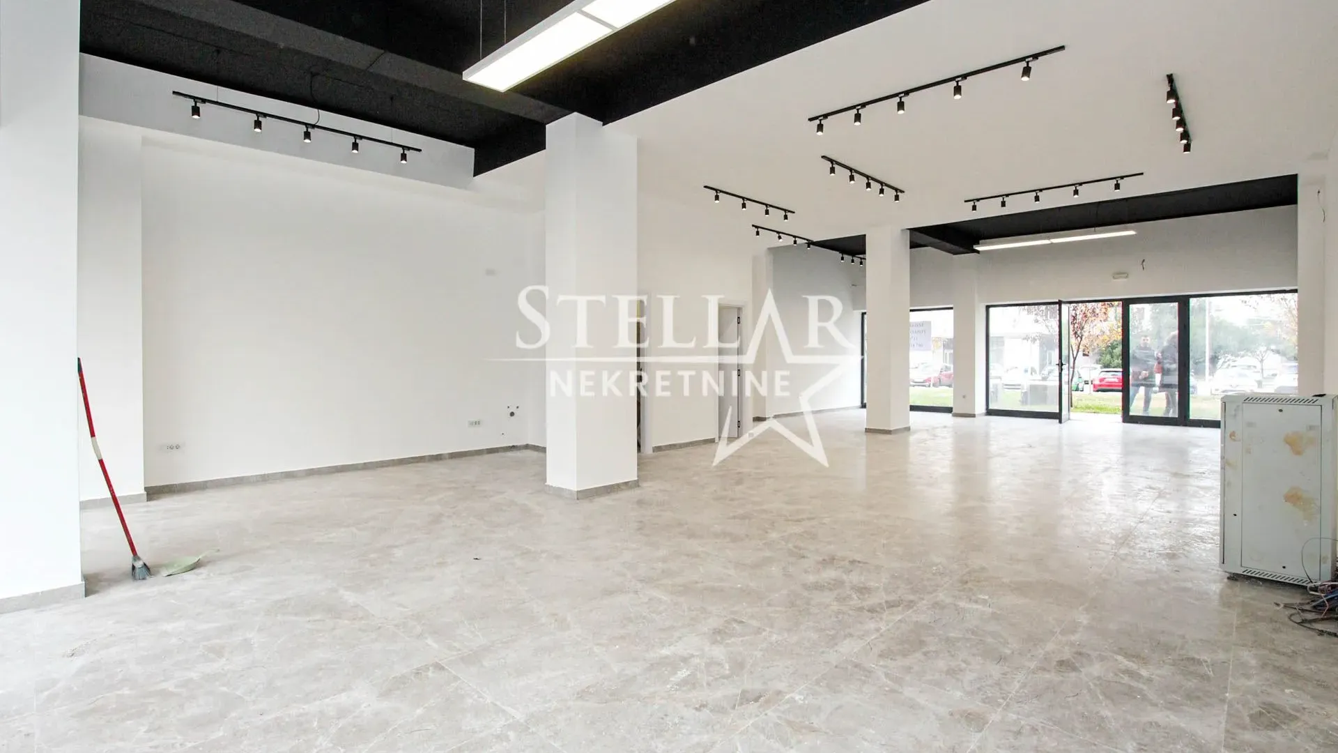 Rent, office space, 117m², Pobrežje, Podgorica